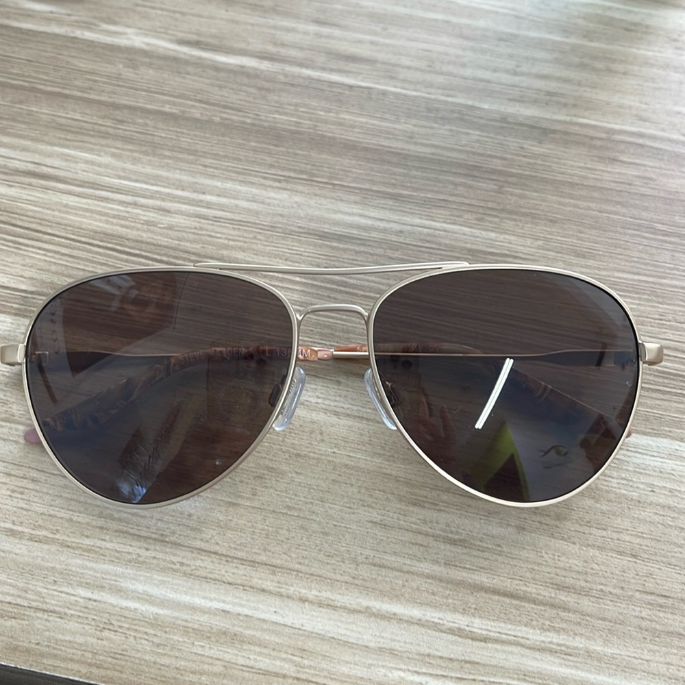 Steve madden pilot